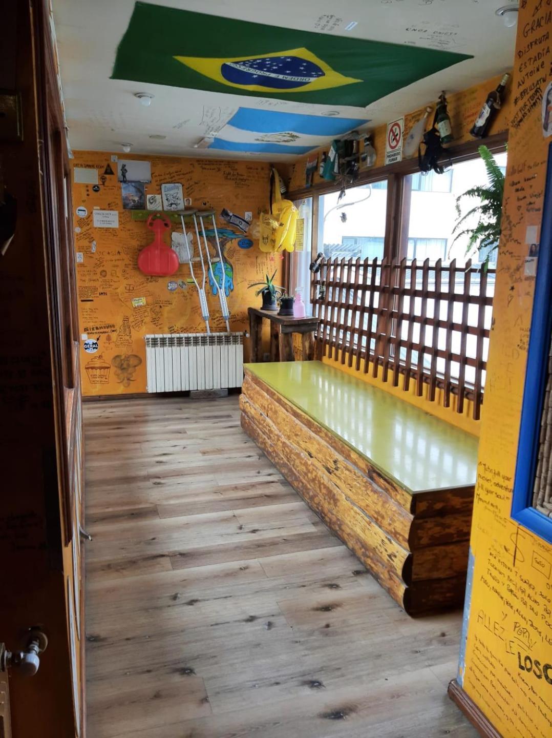 Hostel Cruz Del Sur Ushuaia Ngoại thất bức ảnh