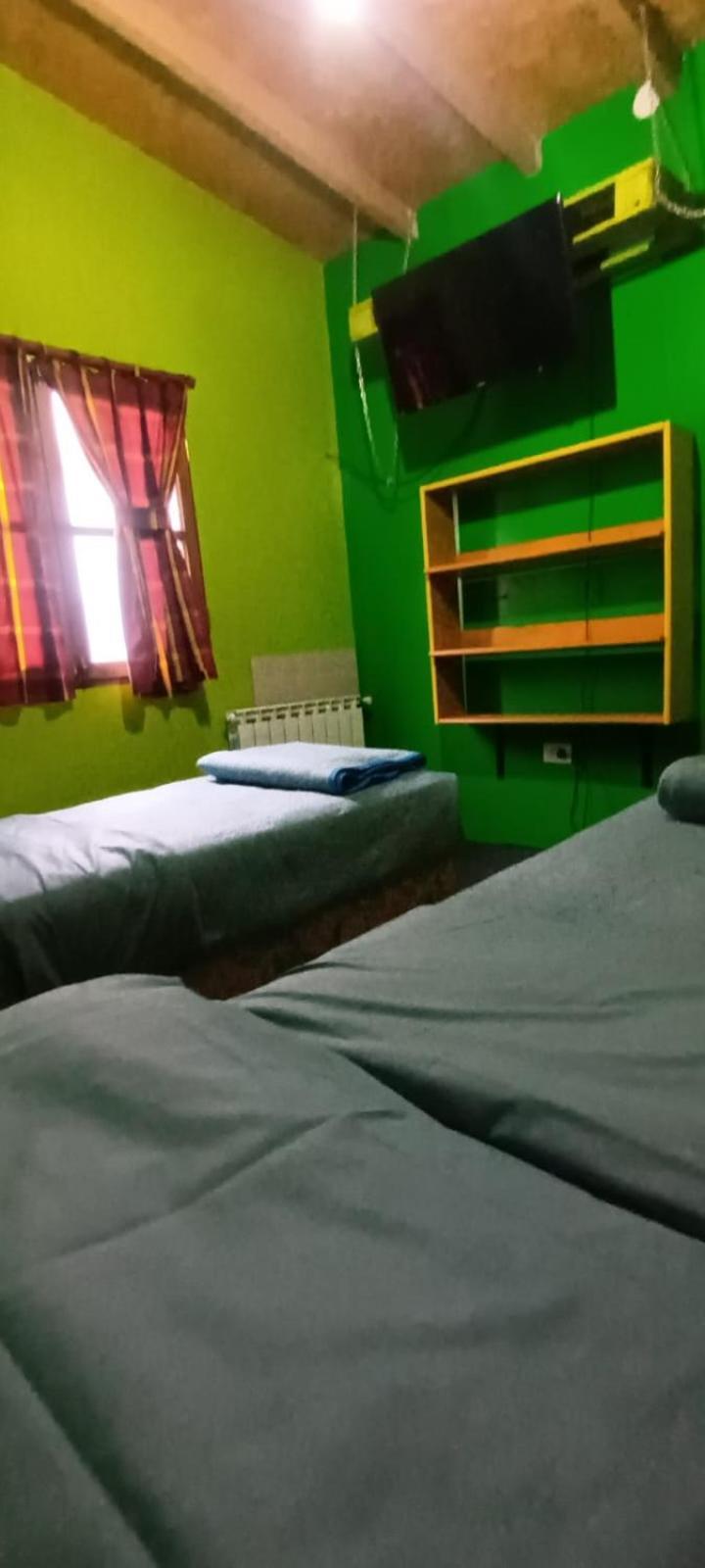 Hostel Cruz Del Sur Ushuaia Ngoại thất bức ảnh