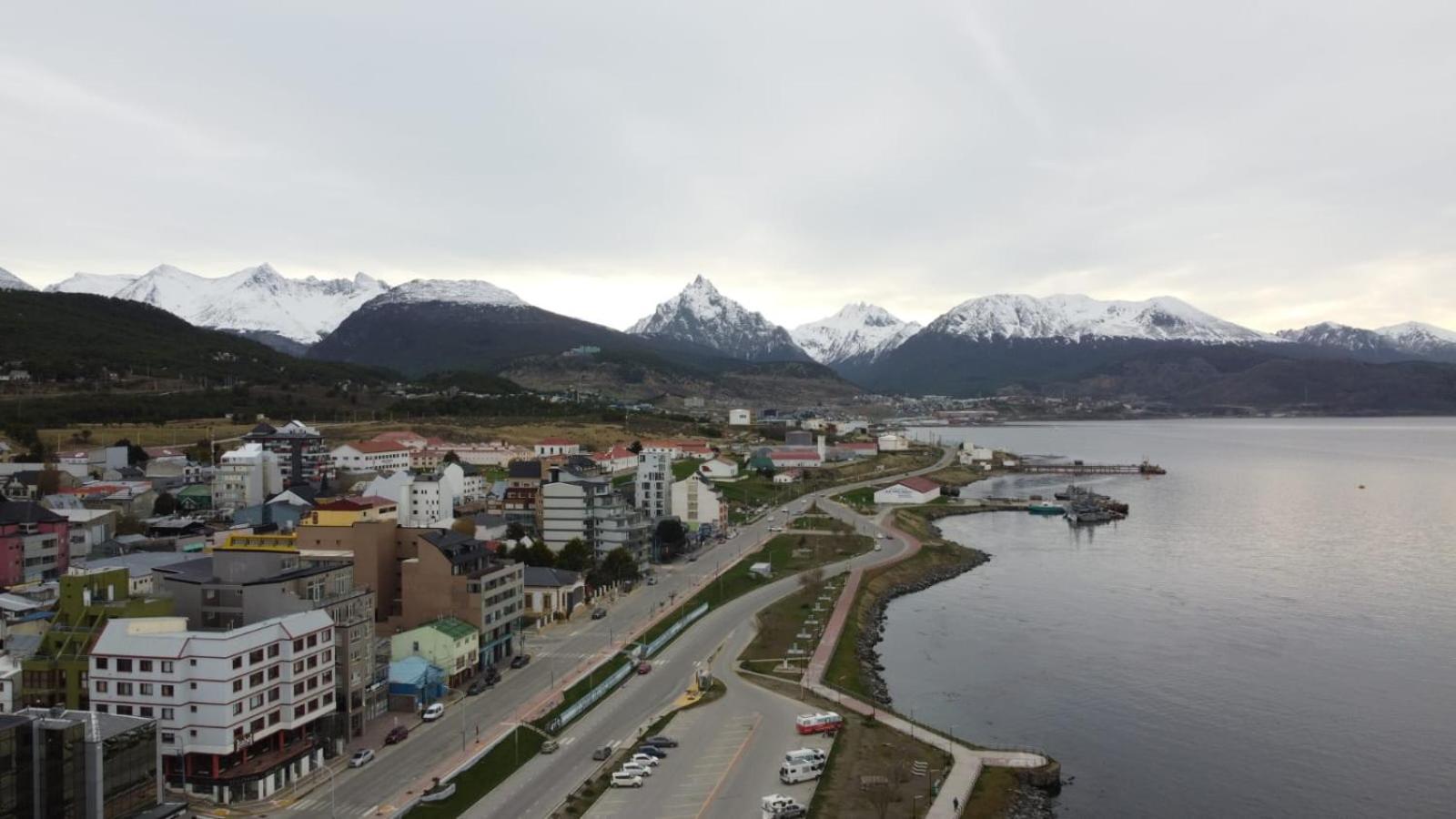 Hostel Cruz Del Sur Ushuaia Ngoại thất bức ảnh